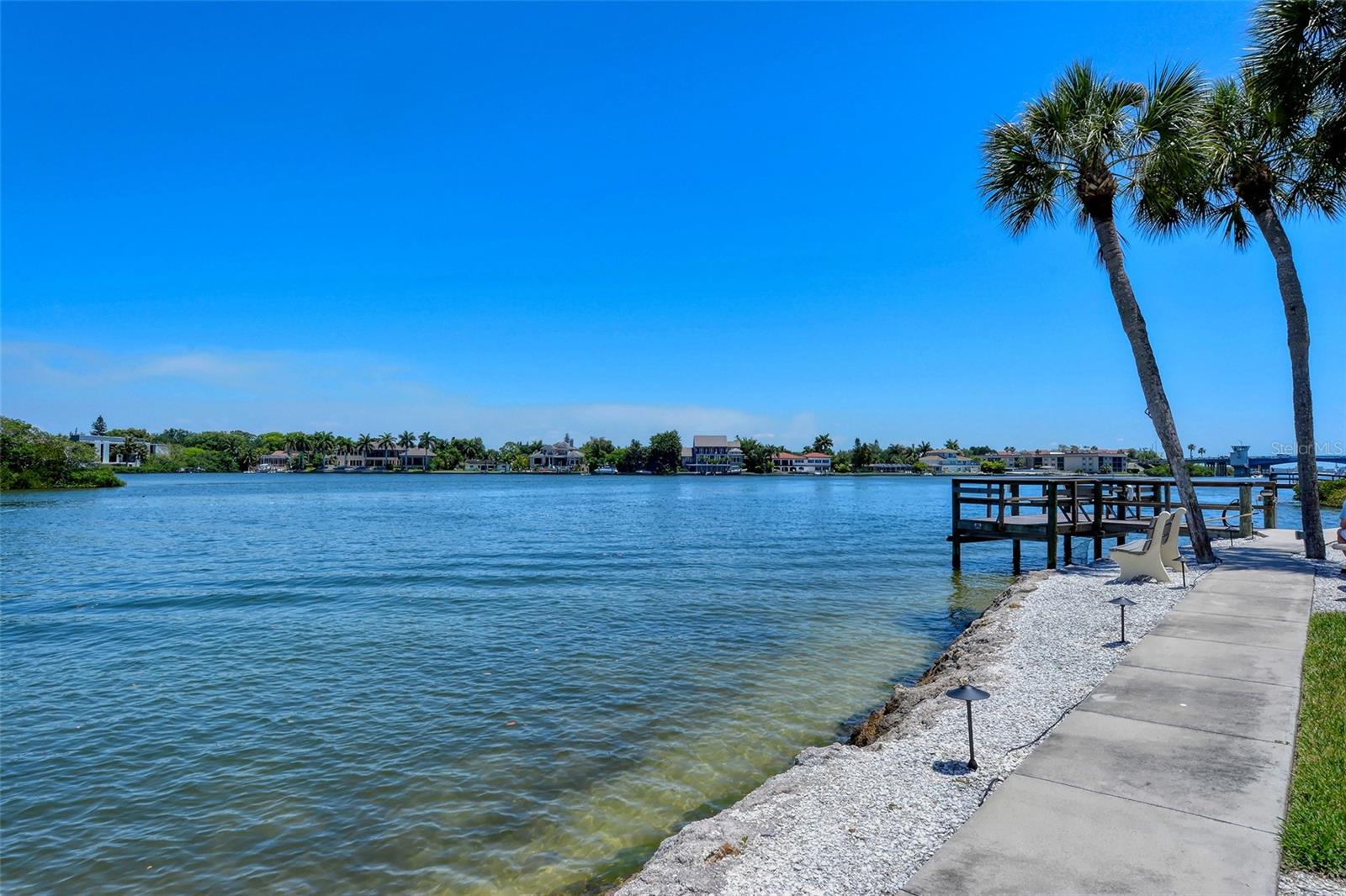 SIESTA HARBOR I - Residential