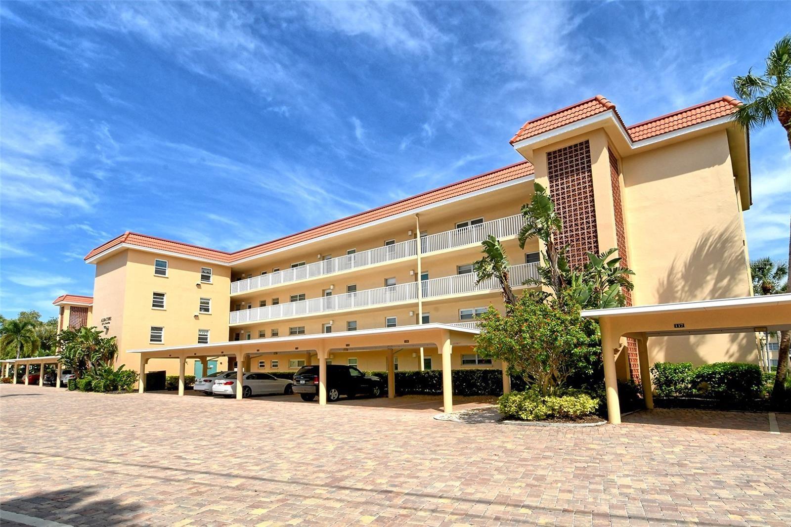SIESTA HARBOR I - Residential