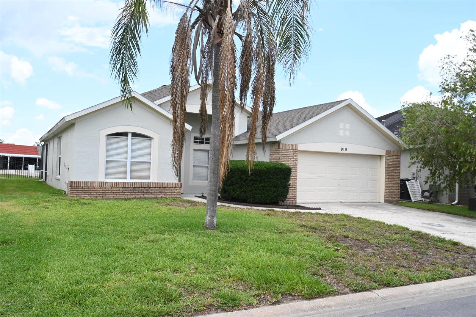 FAIRWAYS LAKE ESTATES - Residential