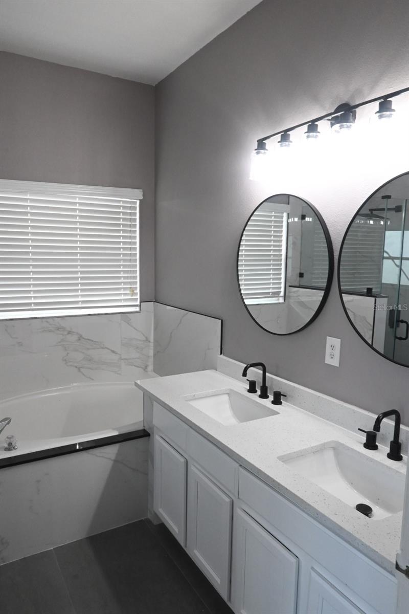 FAIRWAYS LAKE ESTATES - Residential