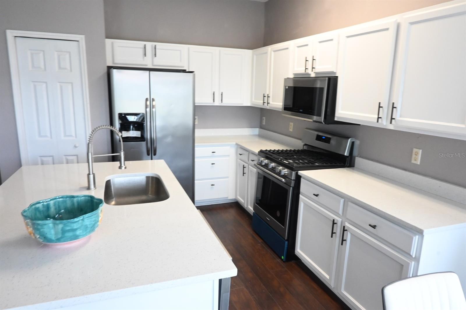 FAIRWAYS LAKE ESTATES - Residential