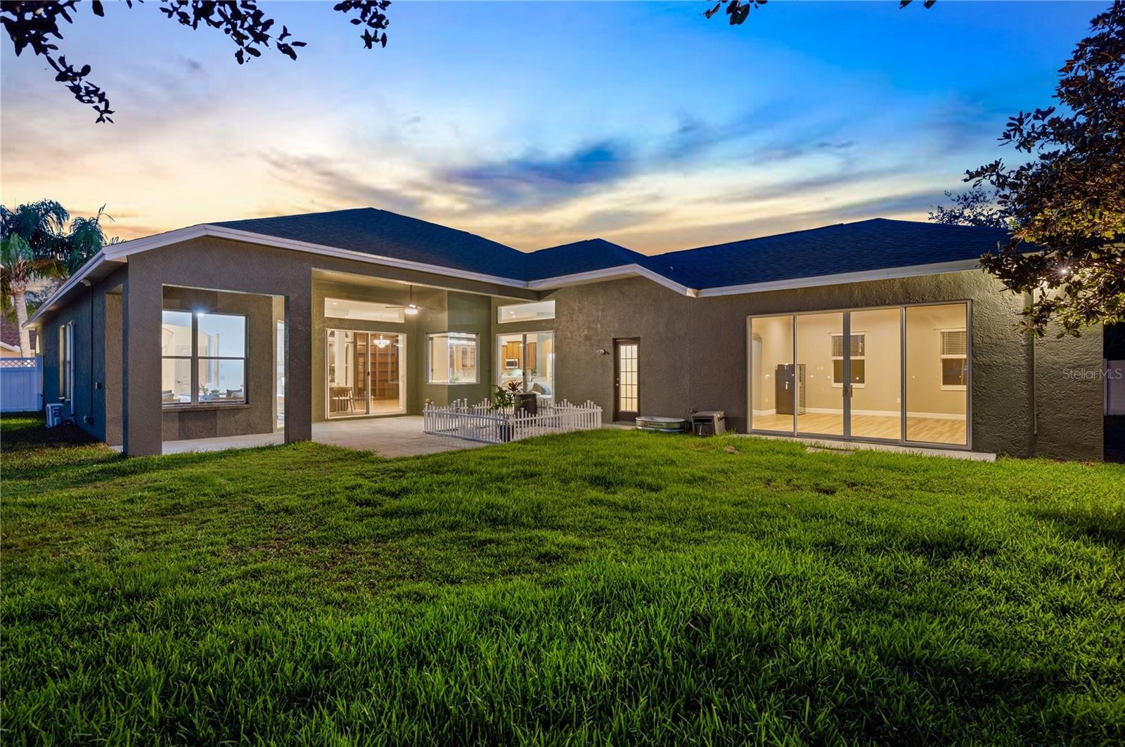 LAKE TALIA PH 01 - Residential