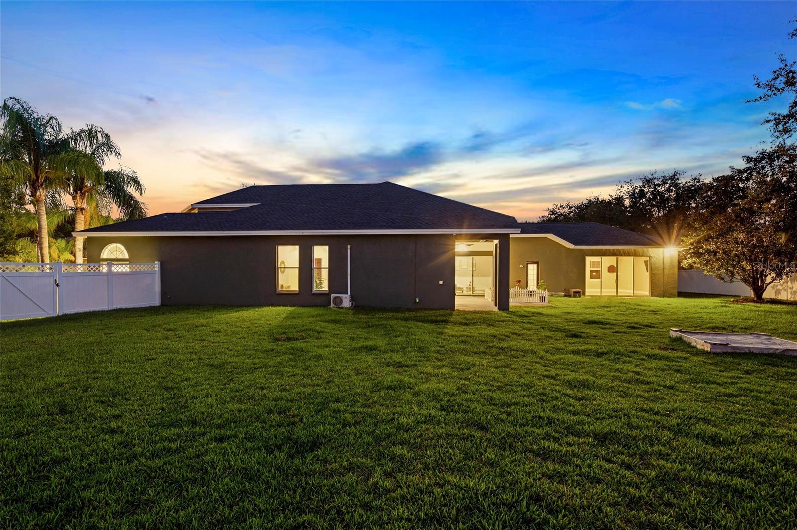 LAKE TALIA PH 01 - Residential