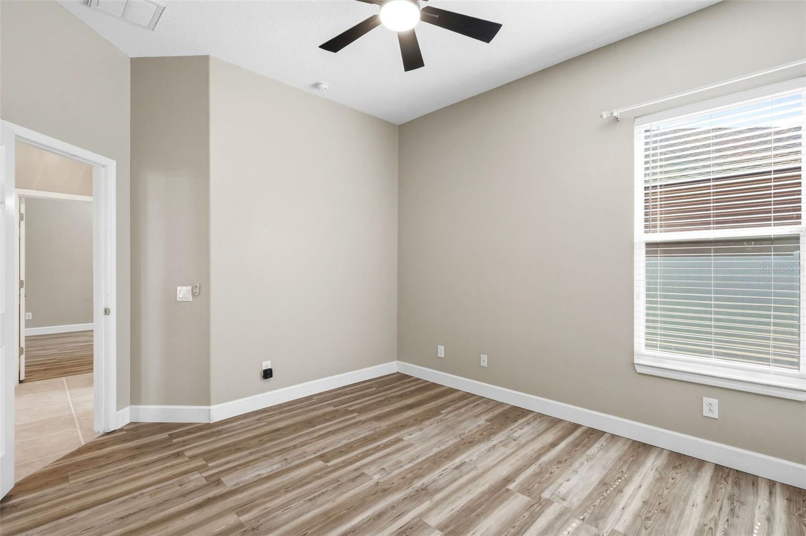LAKE TALIA PH 01 - Residential