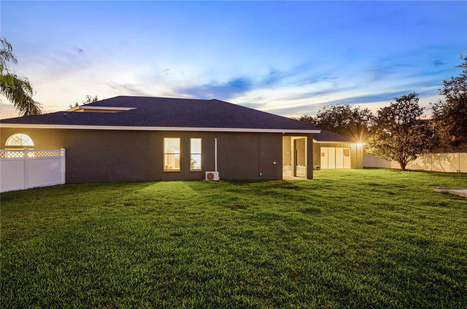 LAKE TALIA PH 01 - Residential