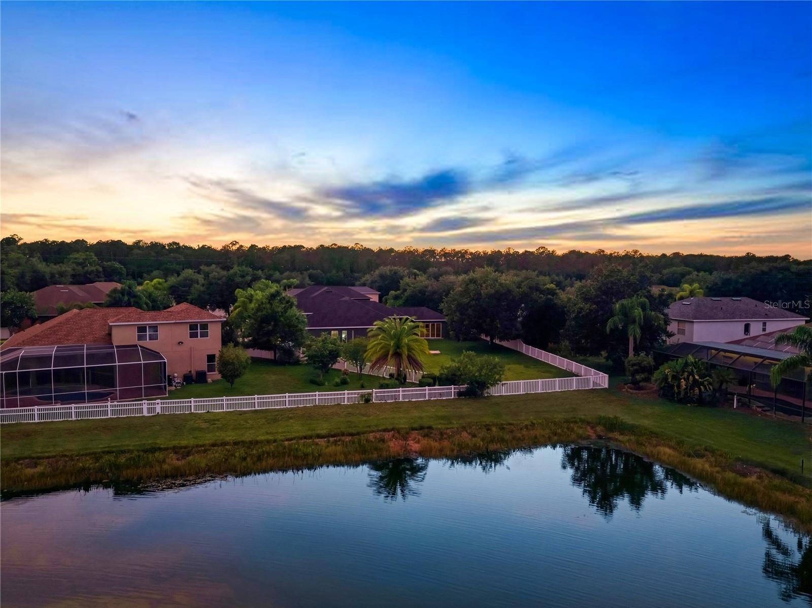 LAKE TALIA PH 01 - Residential