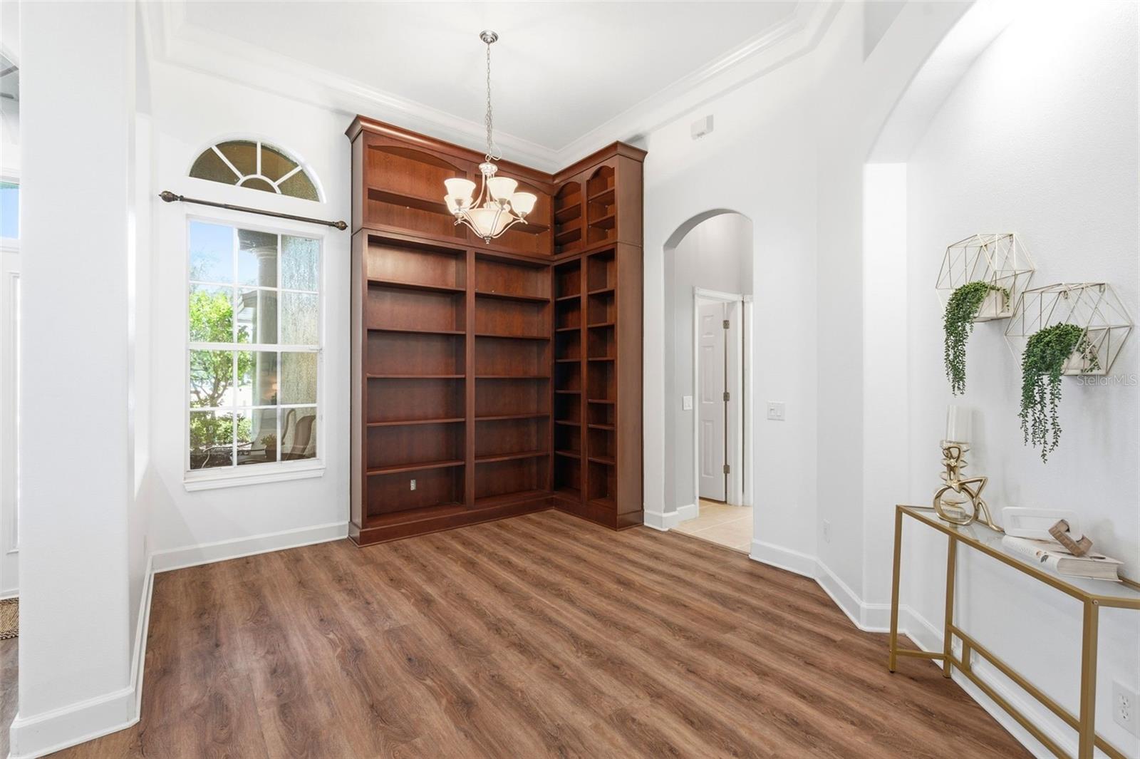 LAKE TALIA PH 01 - Residential