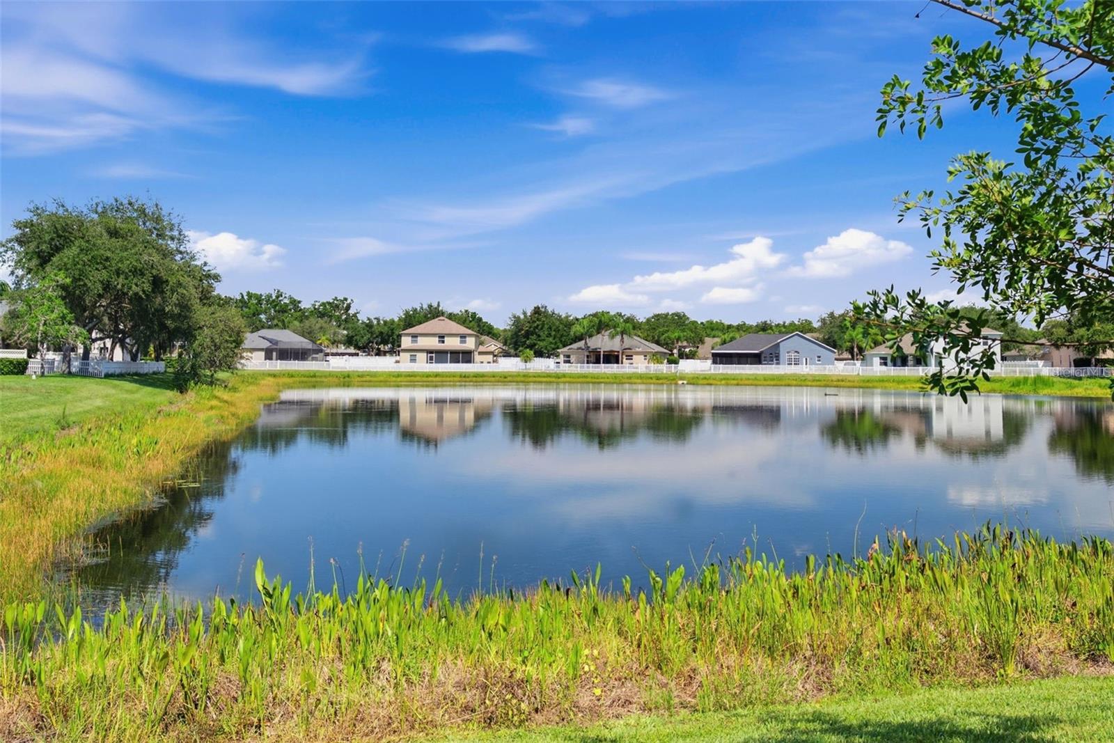 LAKE TALIA PH 01 - Residential