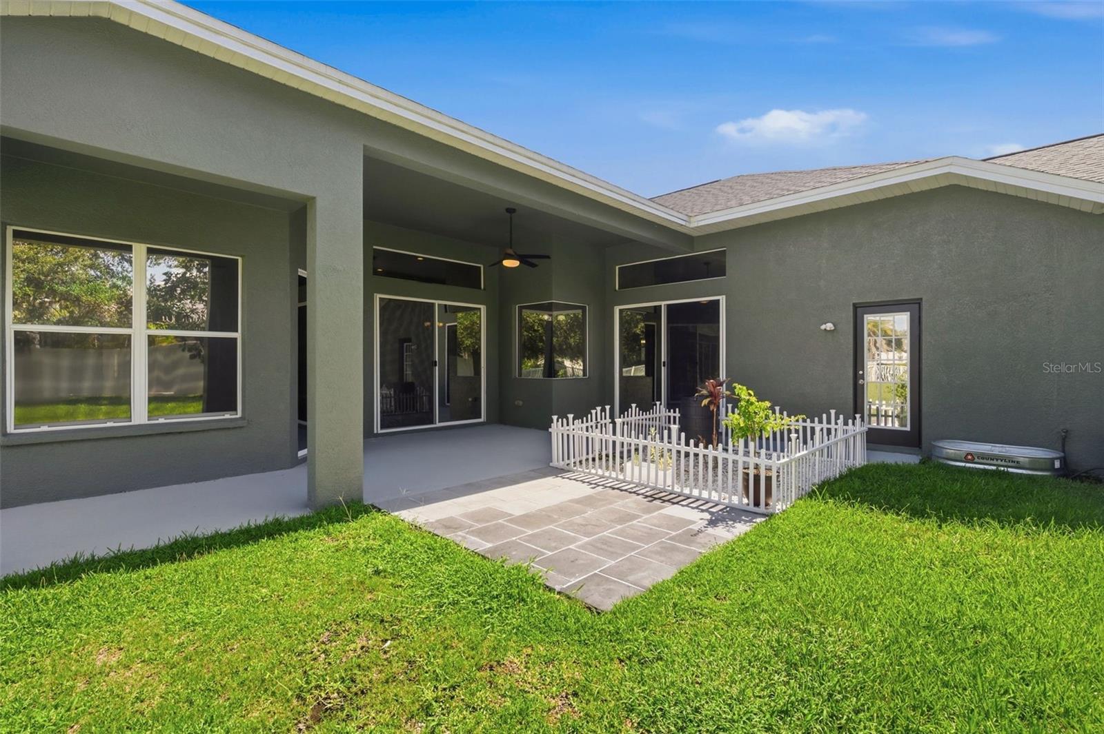 LAKE TALIA PH 01 - Residential