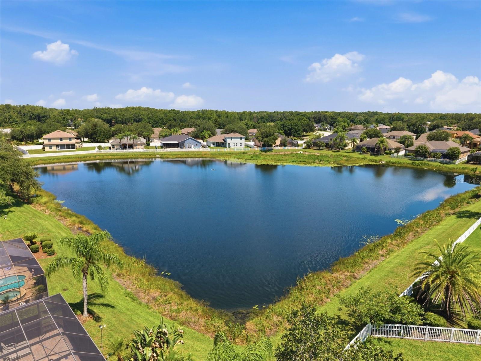 LAKE TALIA PH 01 - Residential