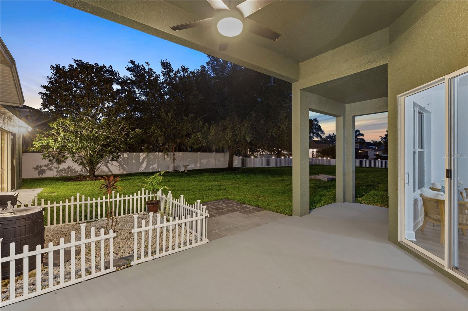 LAKE TALIA PH 01 - Residential