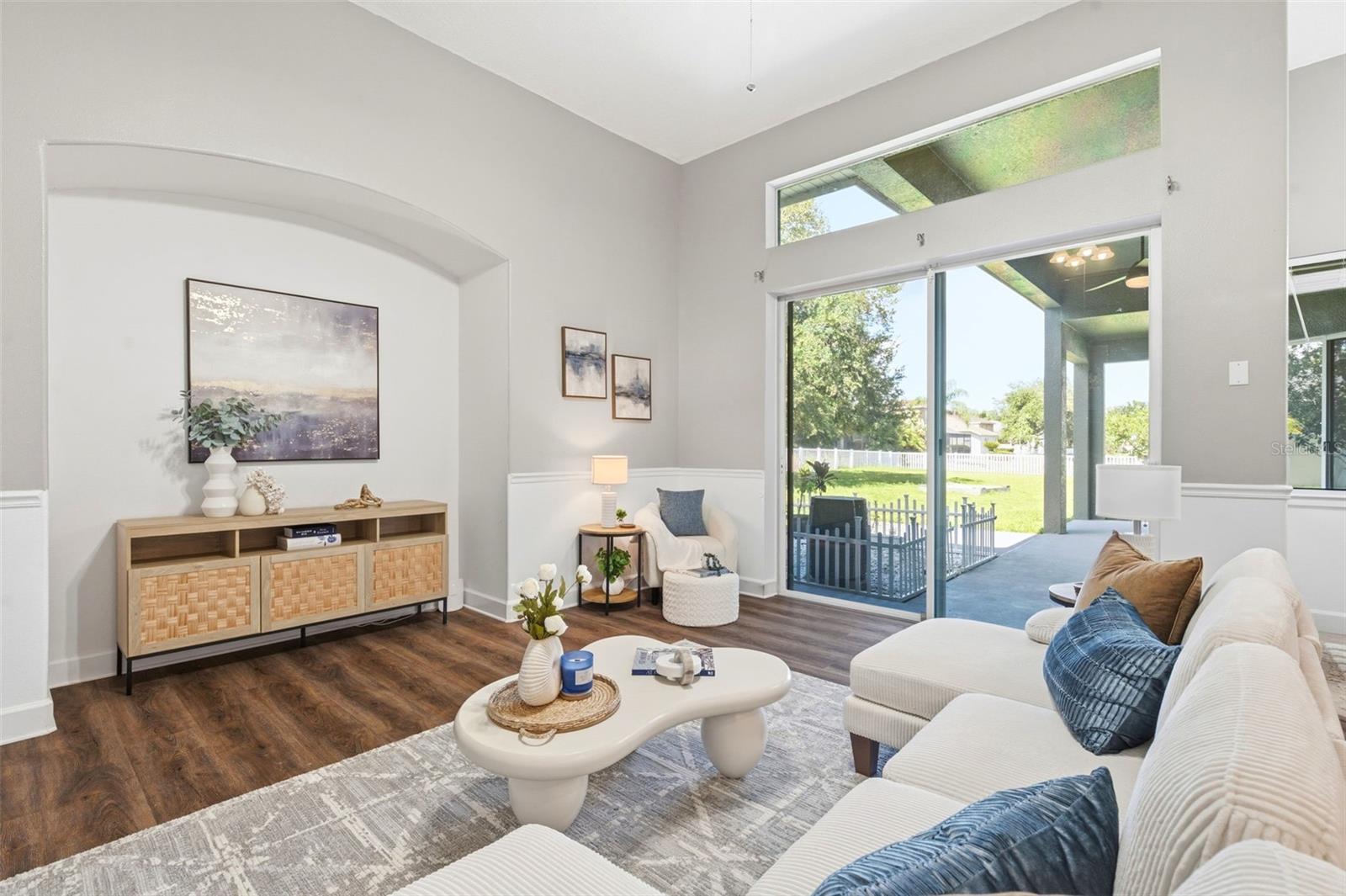 LAKE TALIA PH 01 - Residential