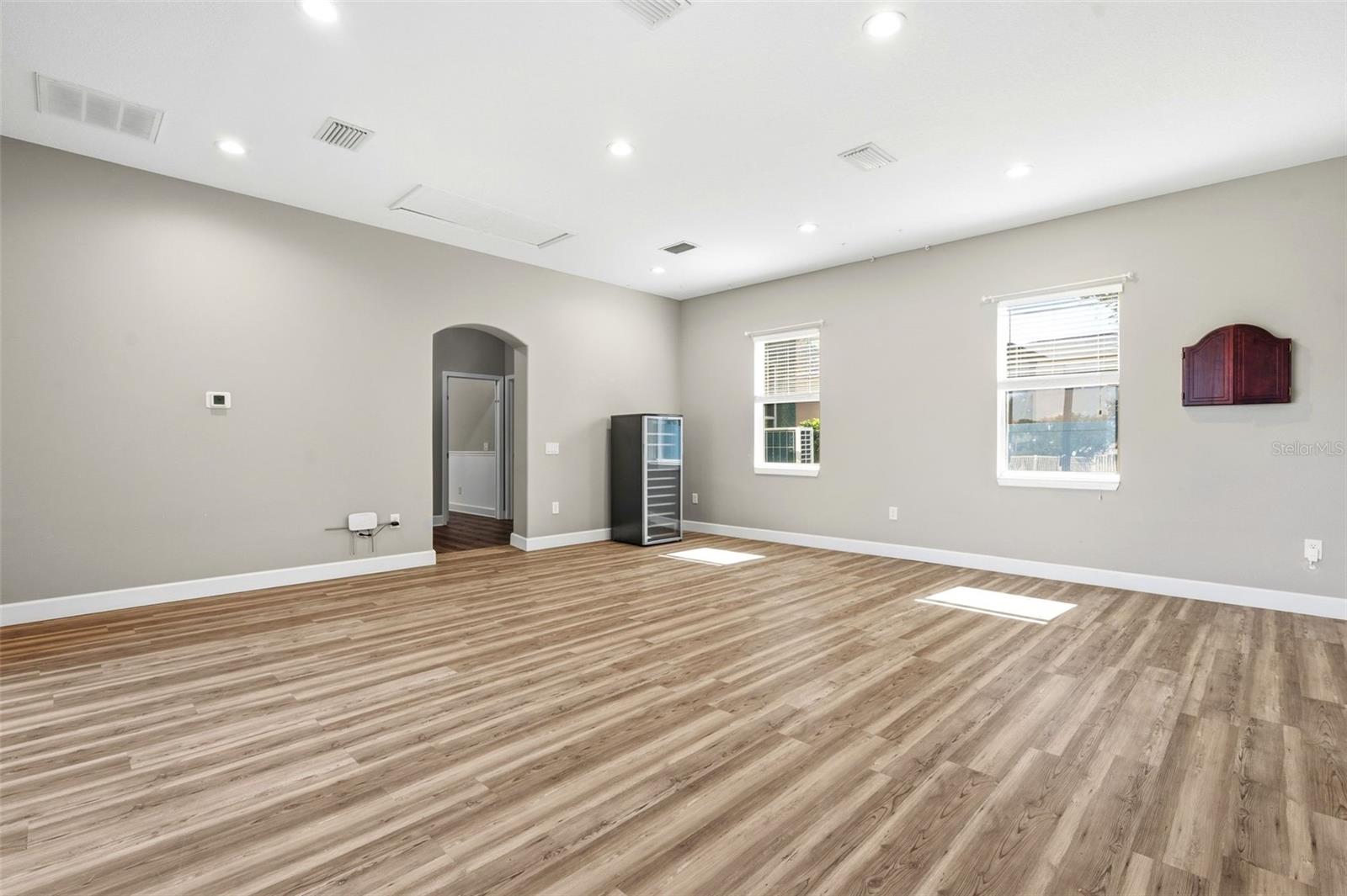 LAKE TALIA PH 01 - Residential