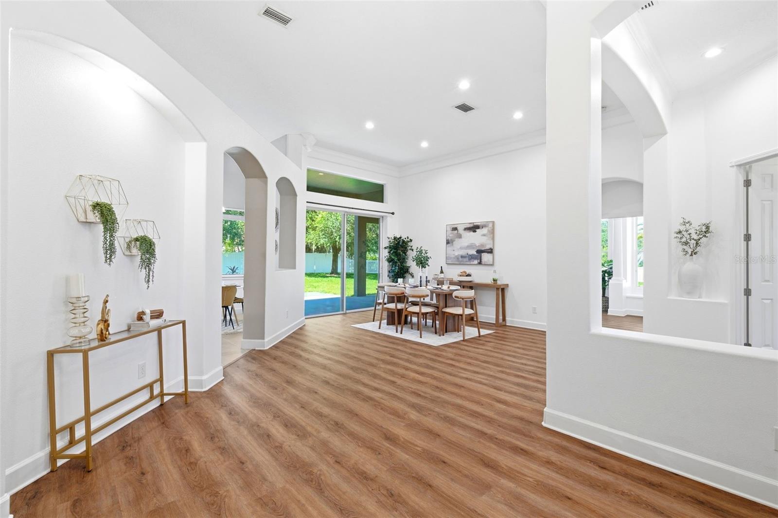 LAKE TALIA PH 01 - Residential