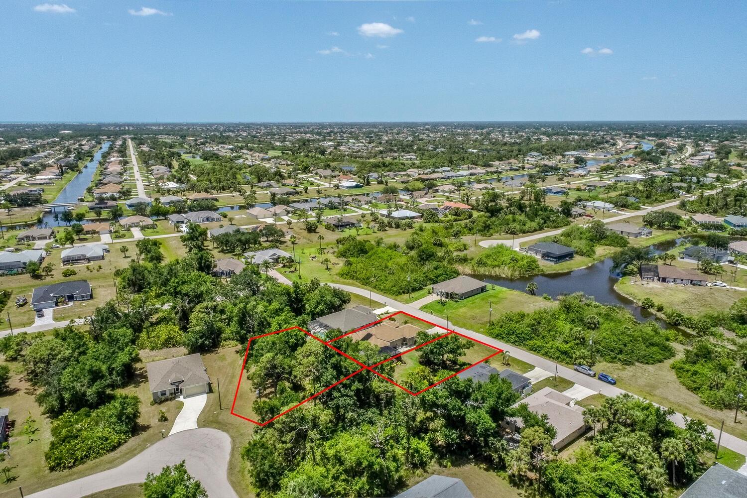 ROTONDA LAKES - Residential