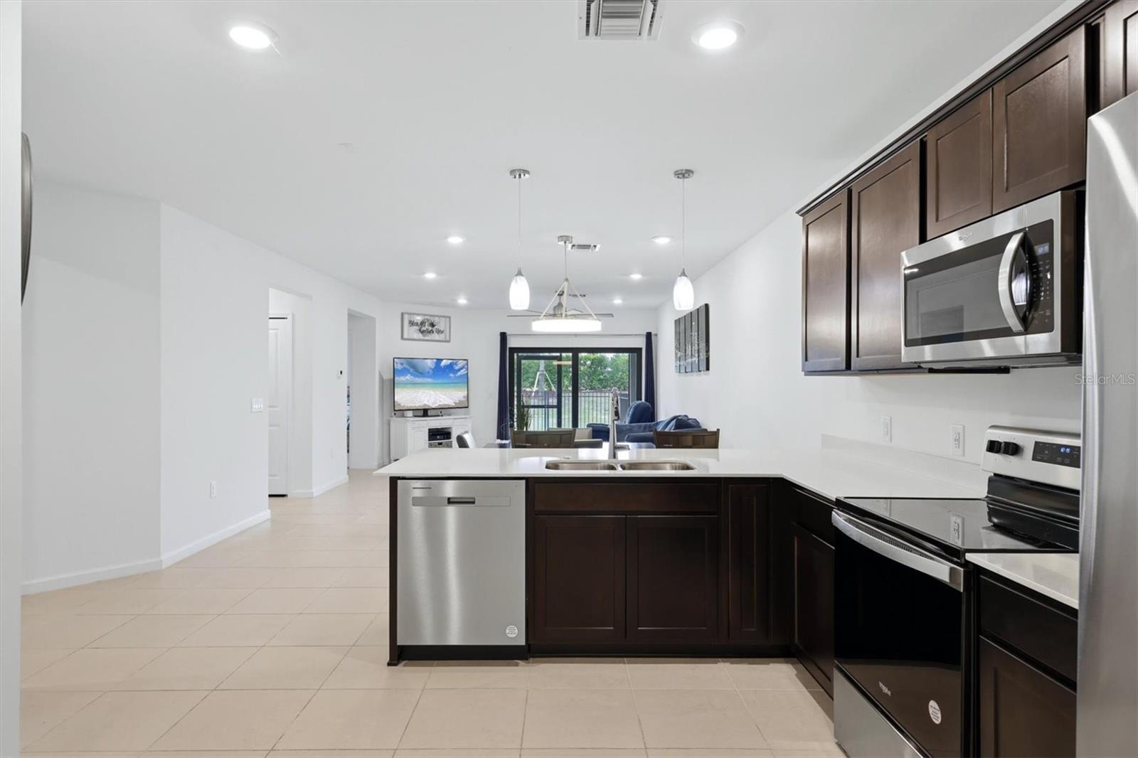 AVANTI/WATERSIDE - Residential