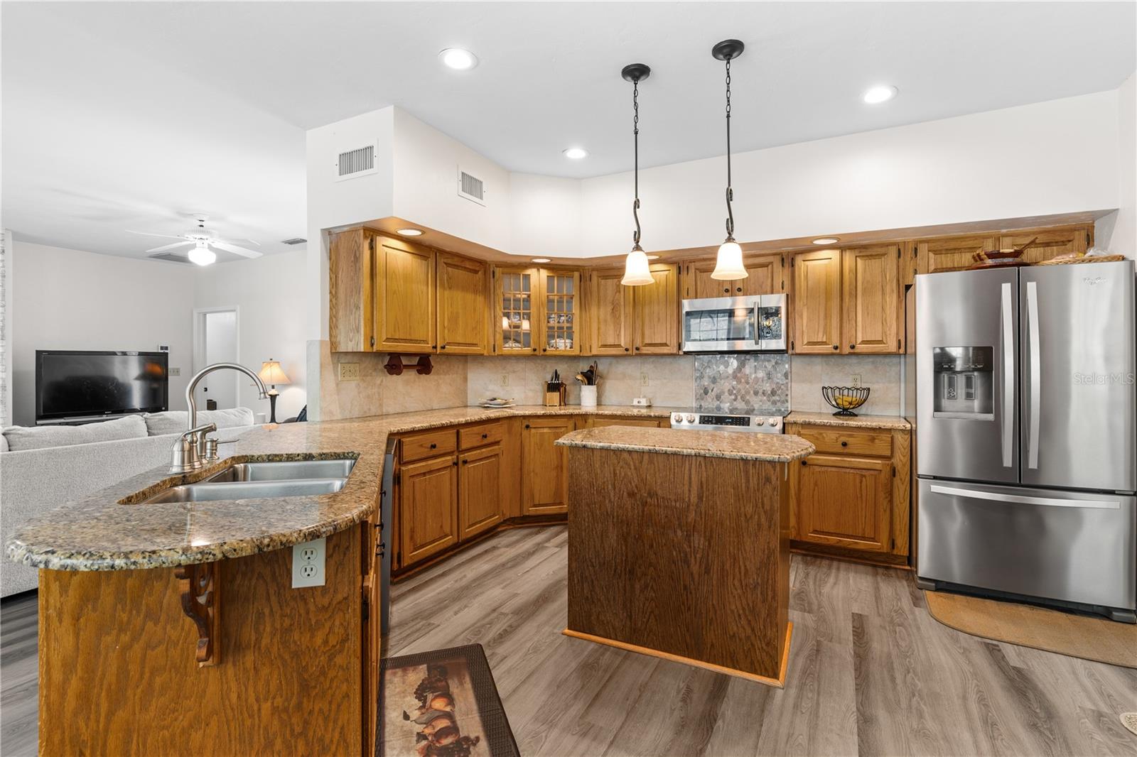 HAYES GLEN - Residential