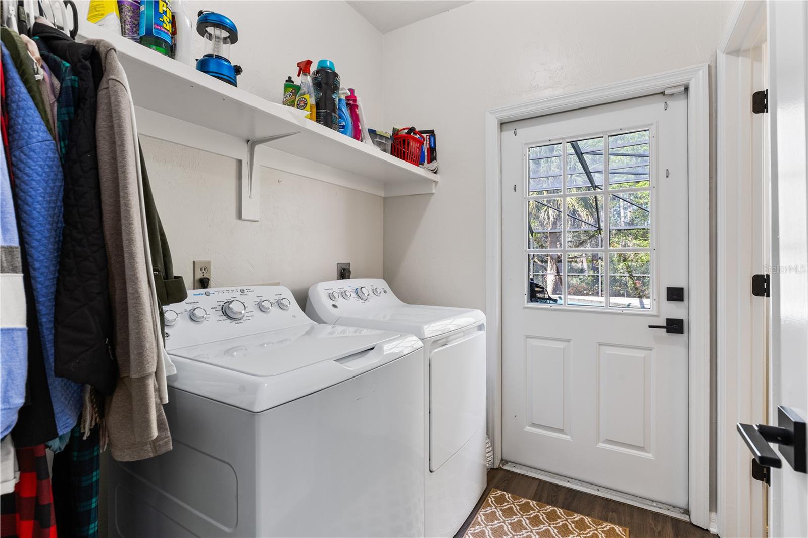 HAYES GLEN - Residential
