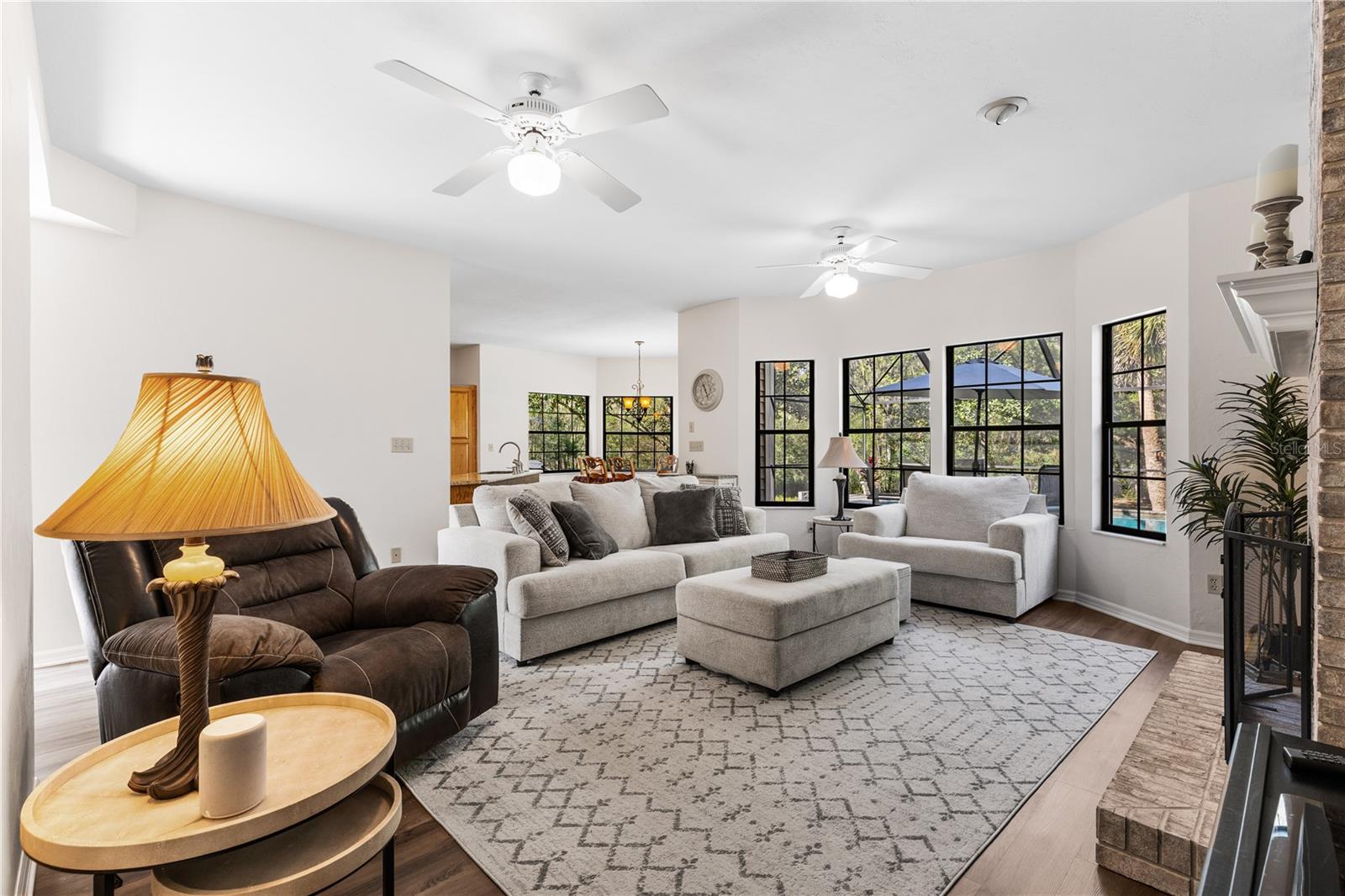 HAYES GLEN - Residential