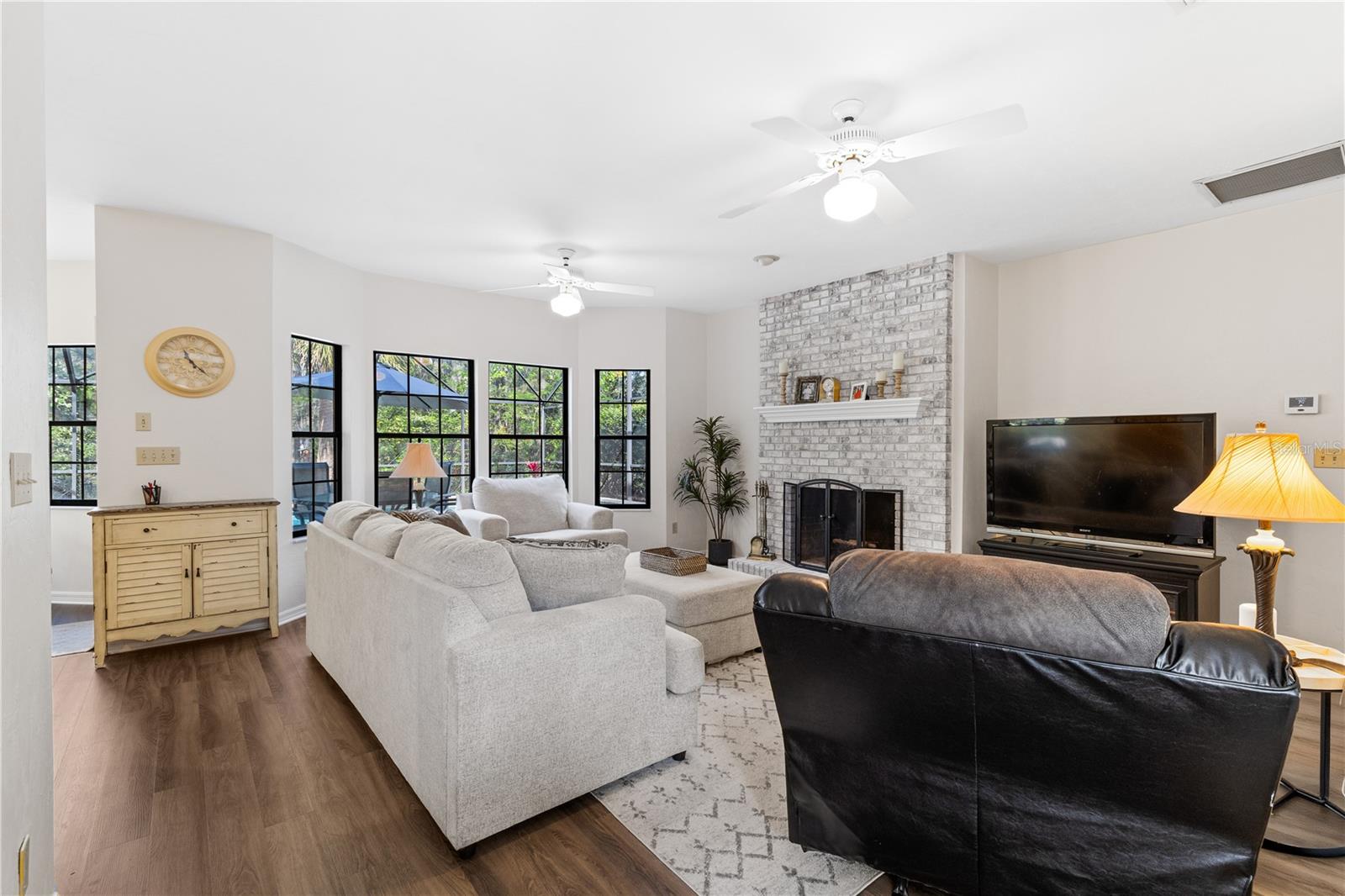 HAYES GLEN - Residential