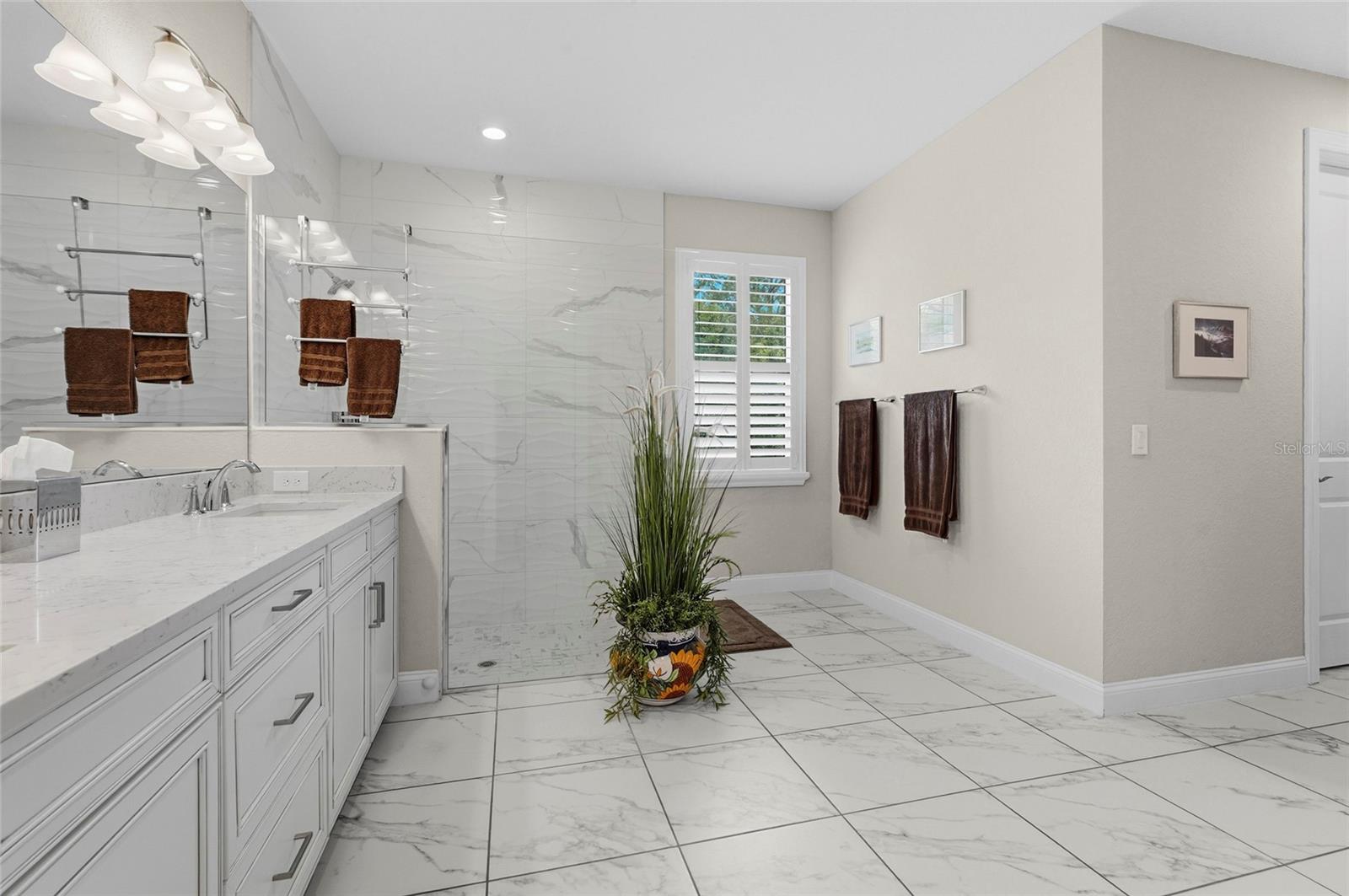 VENICE WOODLANDS - Residential
