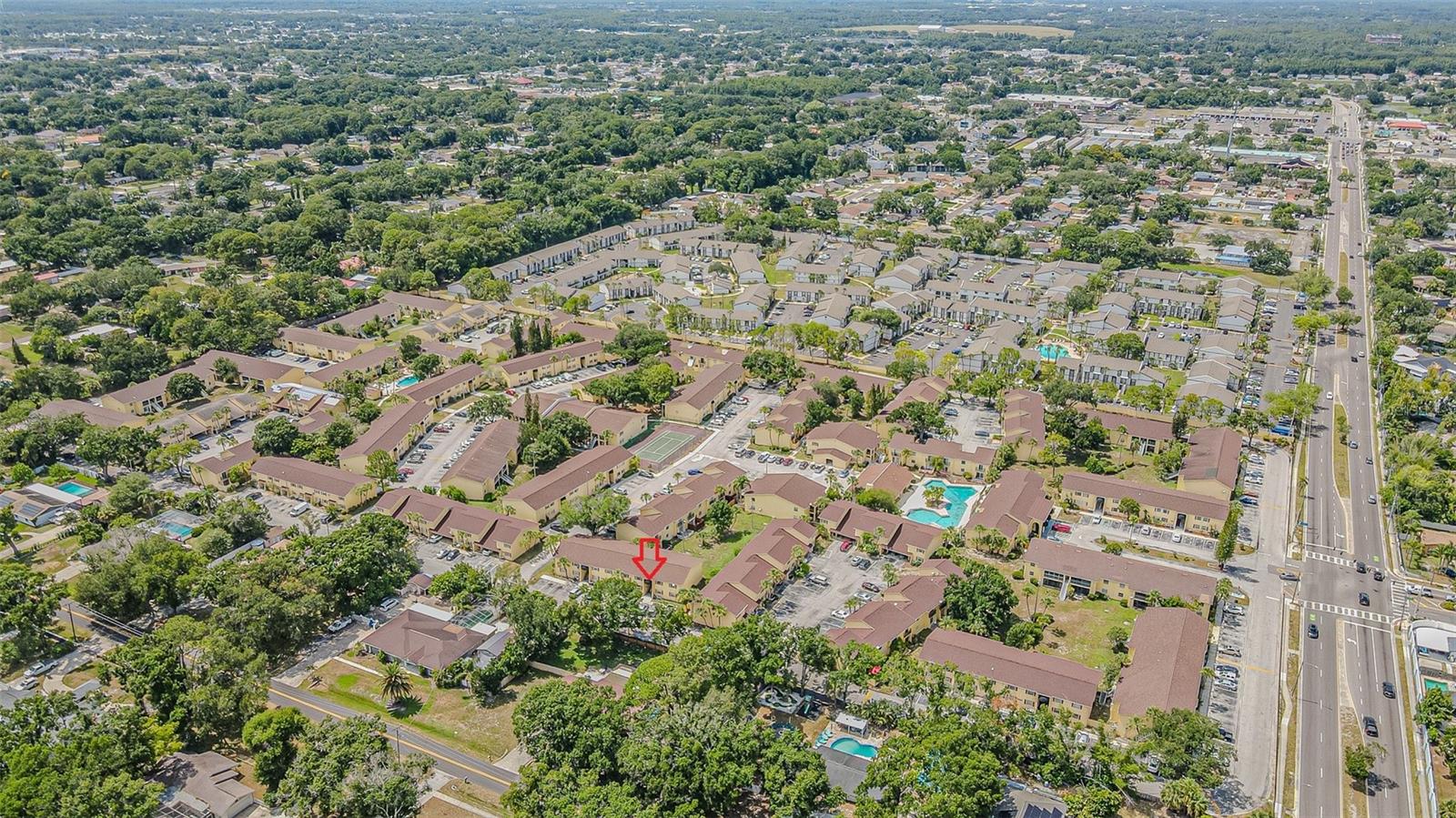 THE GREENS OF TOWN COUNTRY - Residential