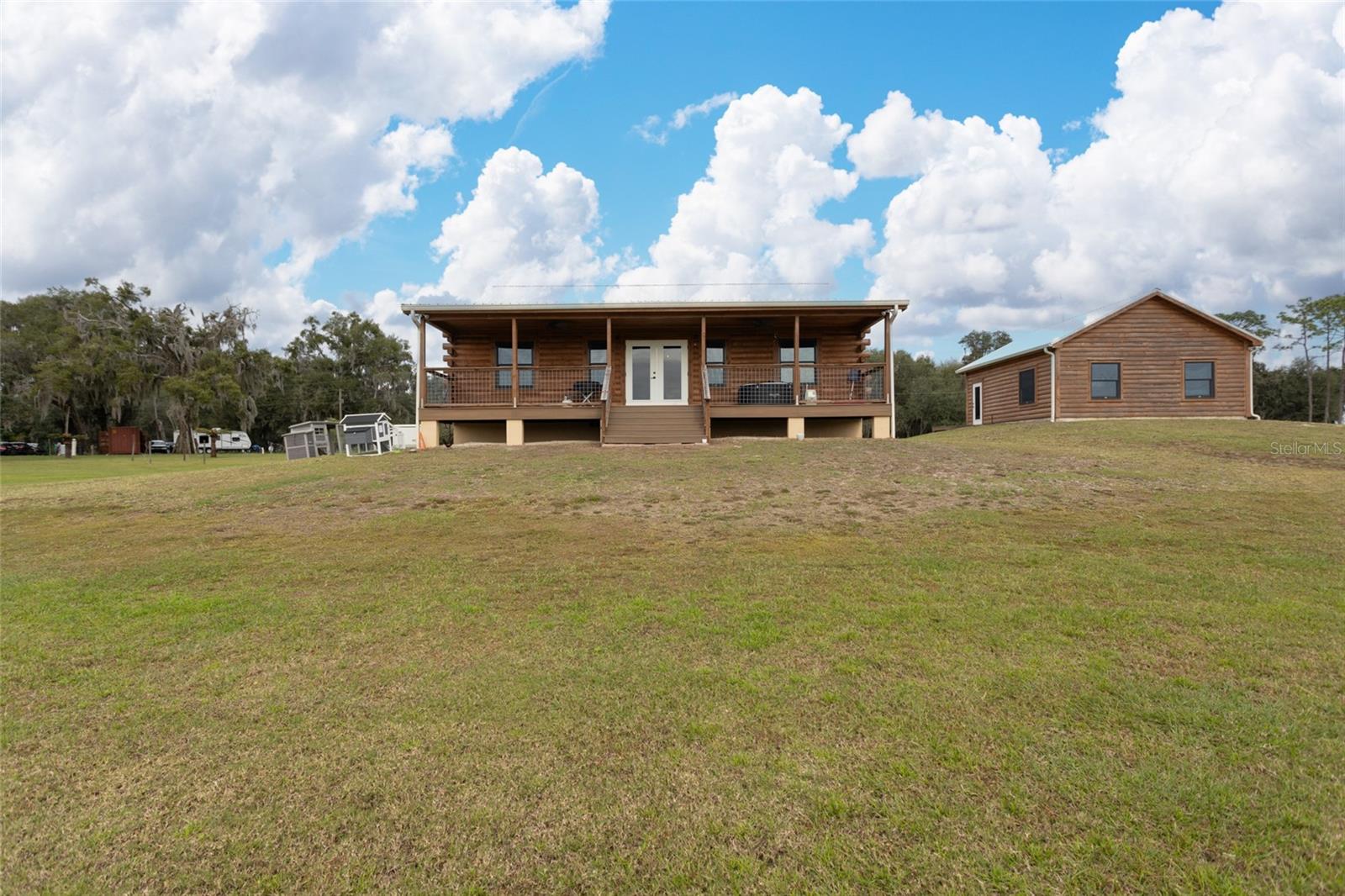 1170 - SEVILLE AREA W OF RAILROAD - Residential