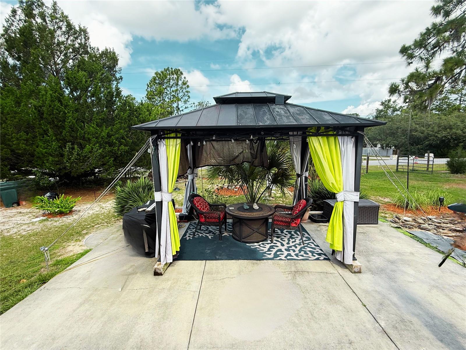 MAYFAIR GARDEN ACRES - Residential
