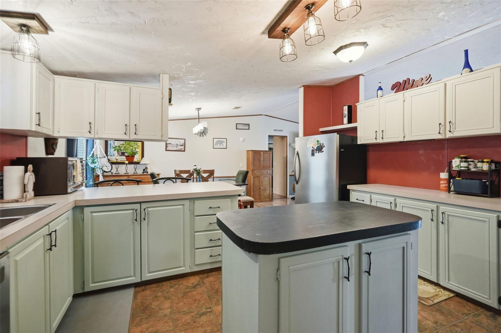 MAYFAIR GARDEN ACRES - Residential