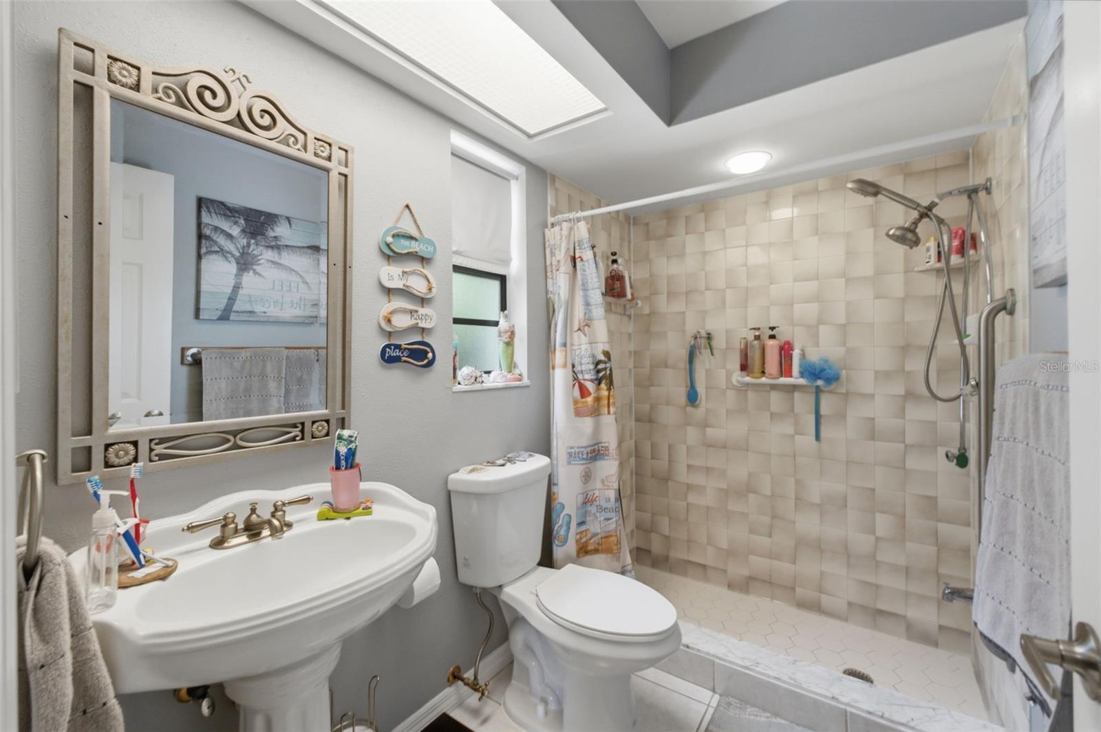 CONNELL HEIGHTS UNIT 08 - Residential