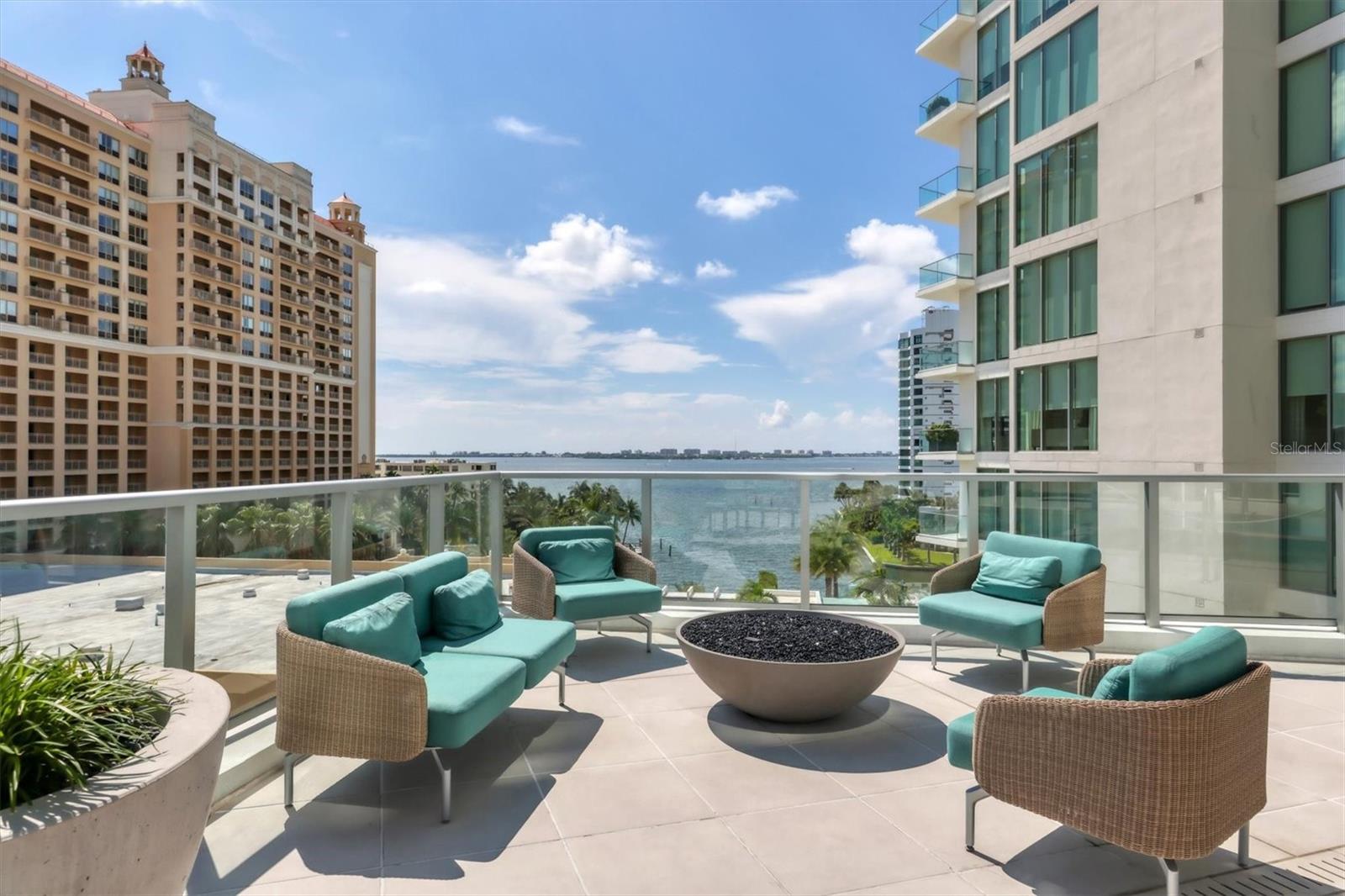 BAYSO SARASOTA - Residential