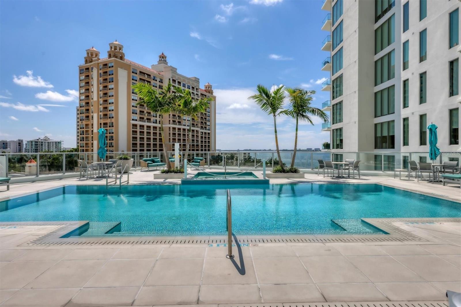 BAYSO SARASOTA - Residential