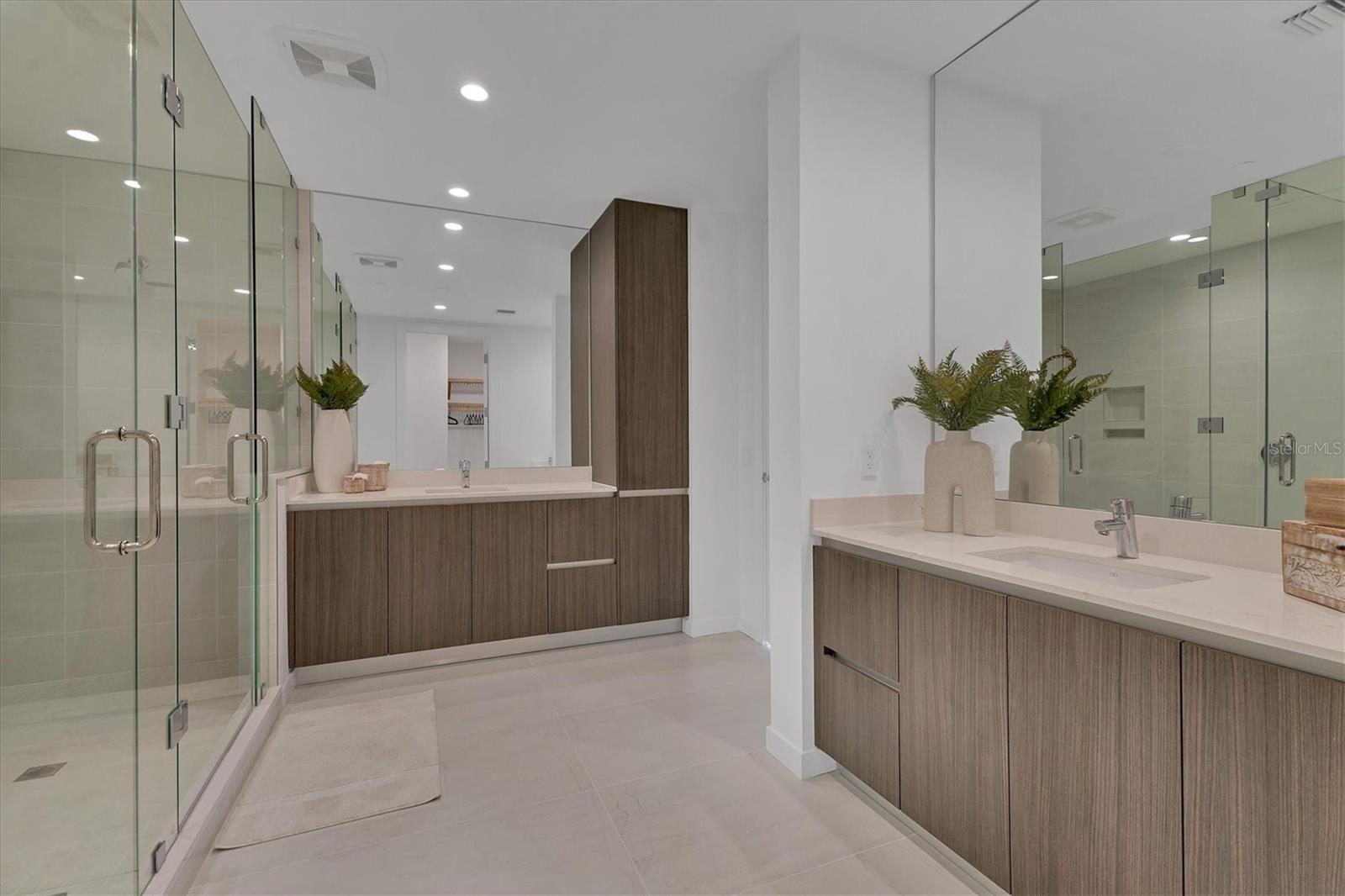 BAYSO SARASOTA - Residential