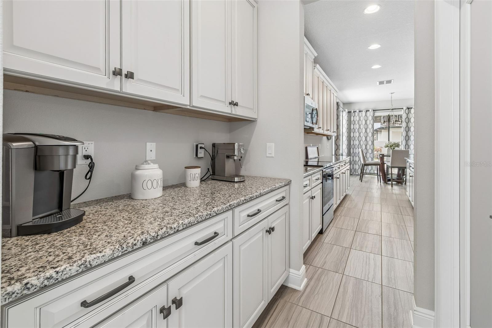 LONG LAKE RANCH - Residential Lease
