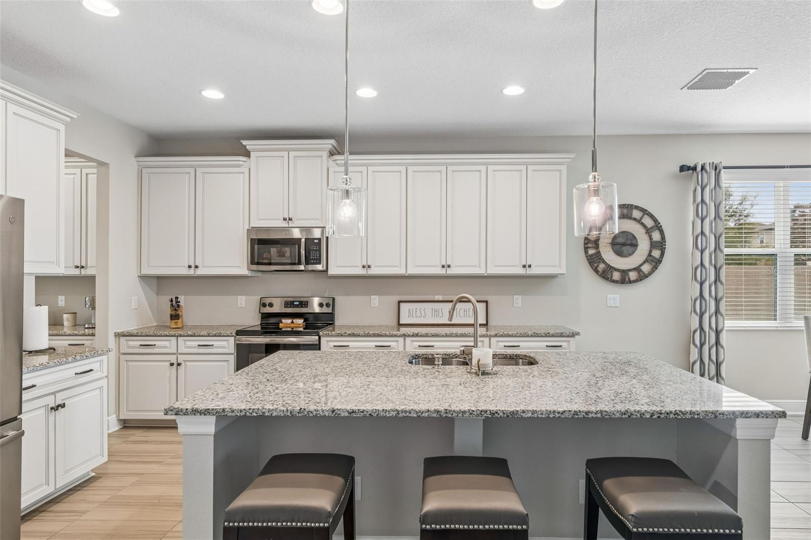 LONG LAKE RANCH - Residential Lease