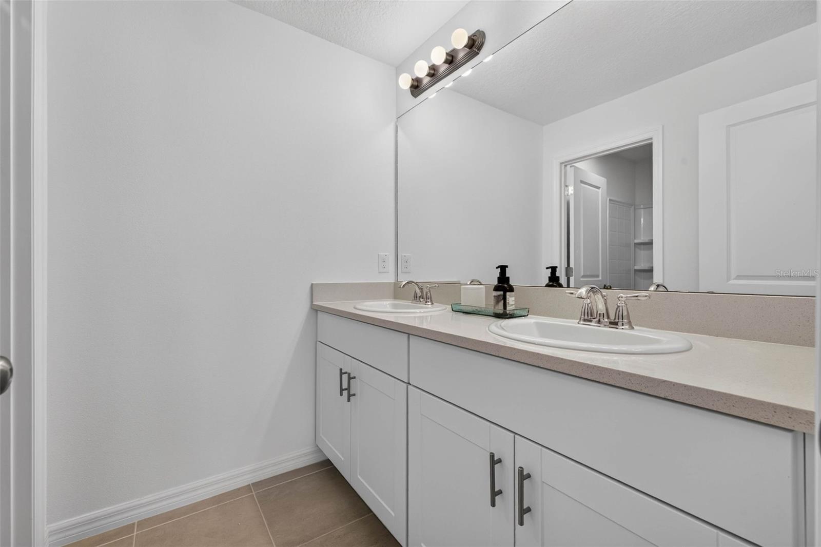 ARTISAN LAKES EAVES BEND PH I SP A-K - Residential