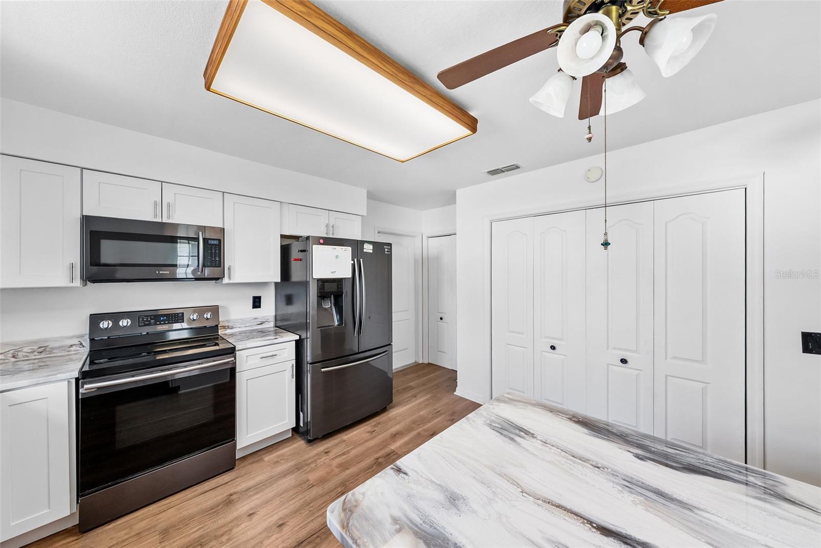 WEDGEWOOD MANOR PH 01 02 - Residential