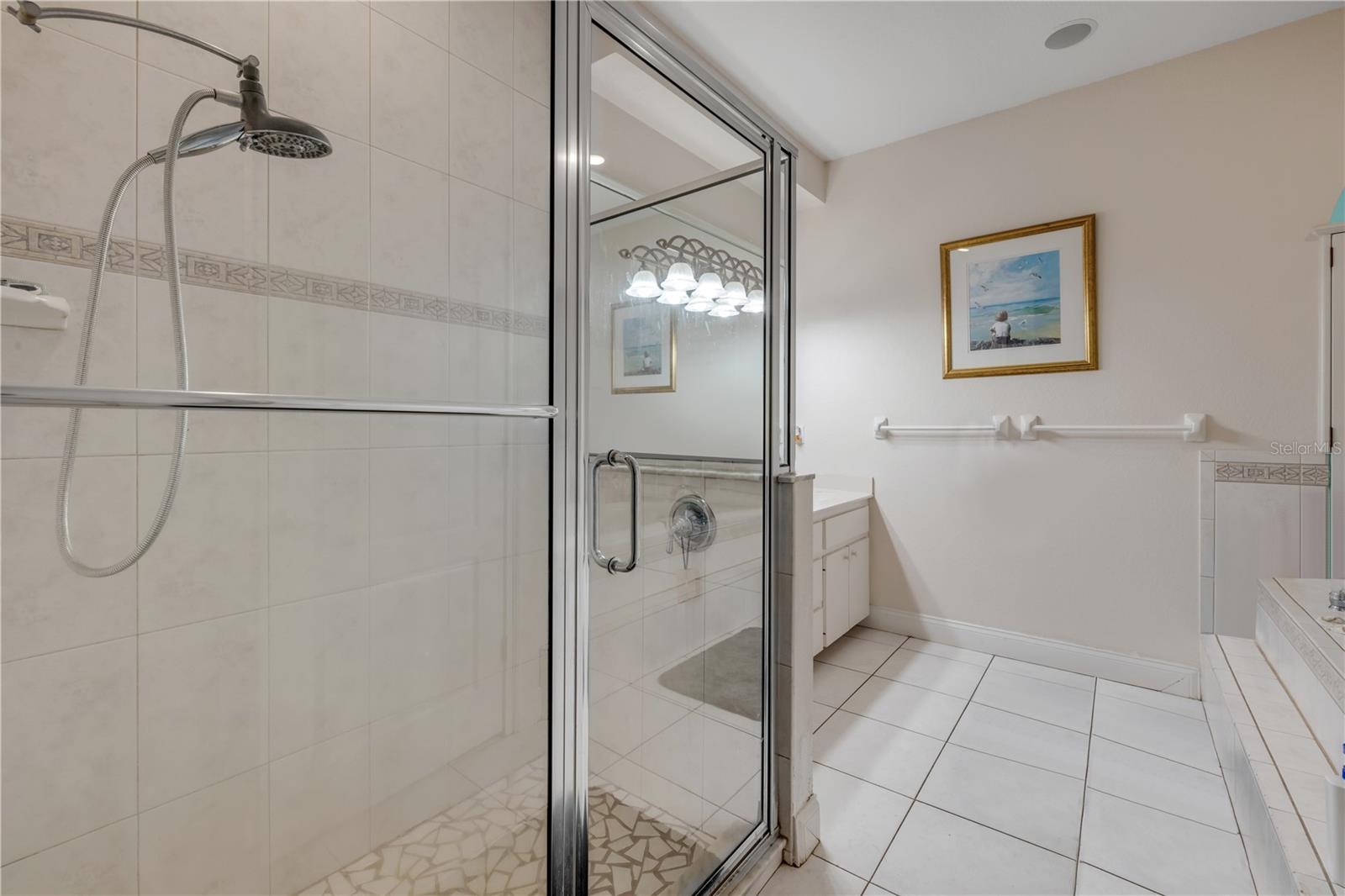 HOWE & CURRIER - Residential