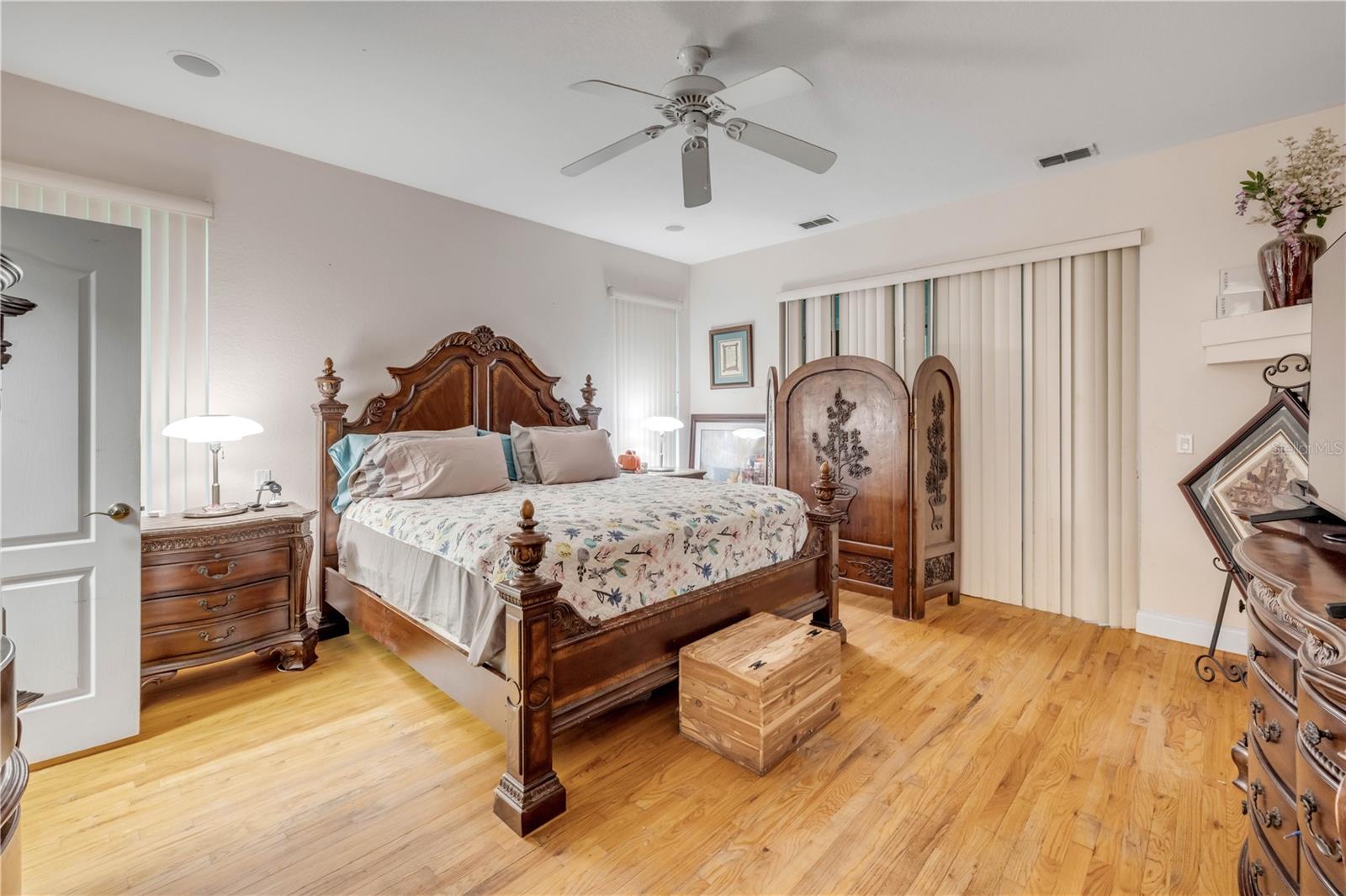 HOWE & CURRIER - Residential