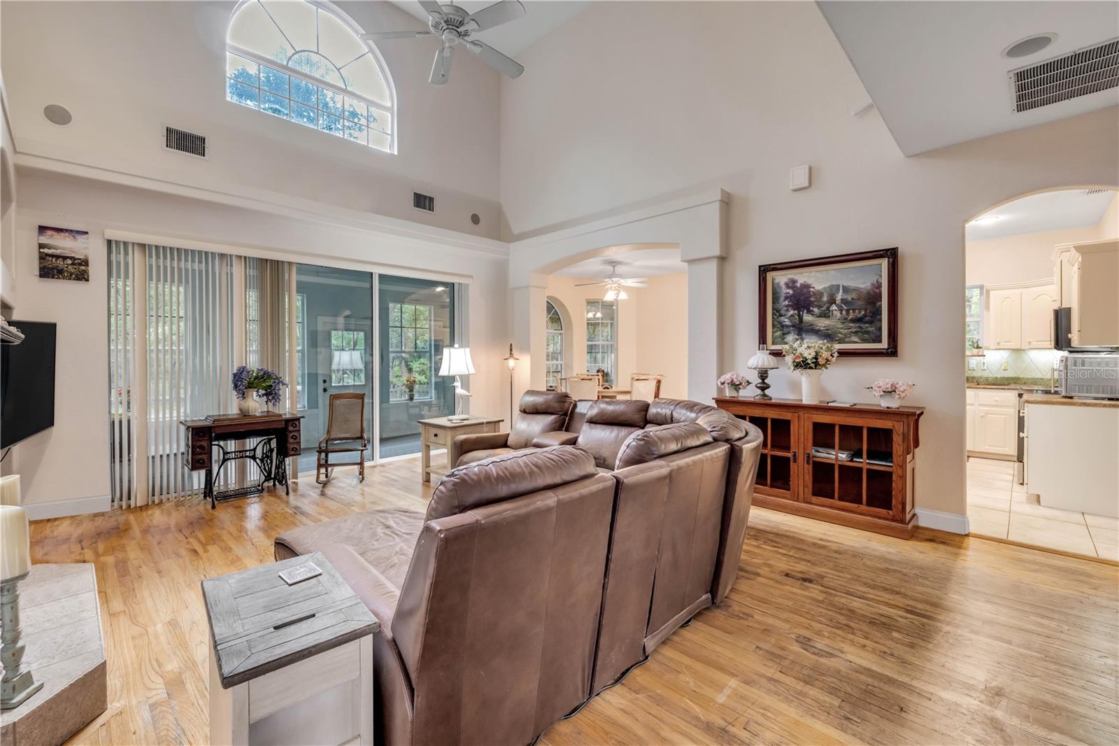 HOWE & CURRIER - Residential