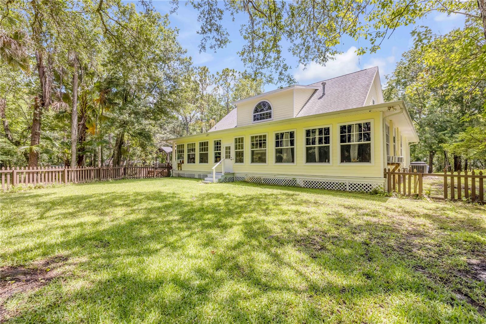 HOWE & CURRIER - Residential