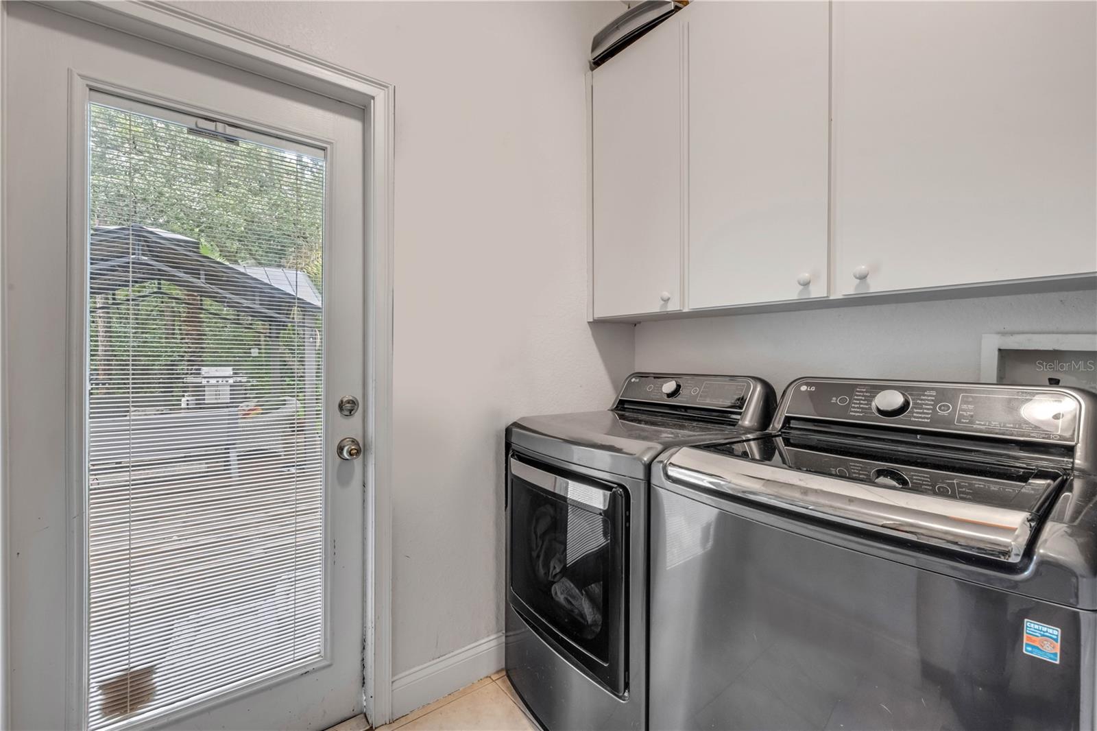 HOWE & CURRIER - Residential
