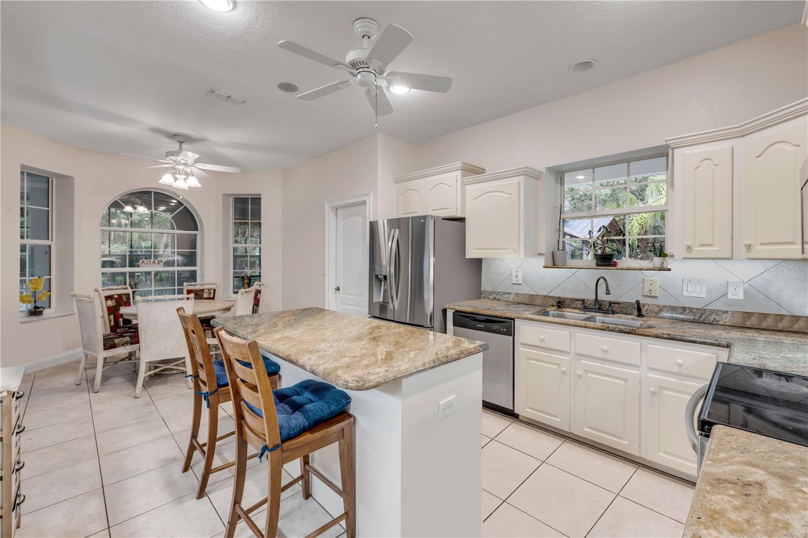 HOWE & CURRIER - Residential