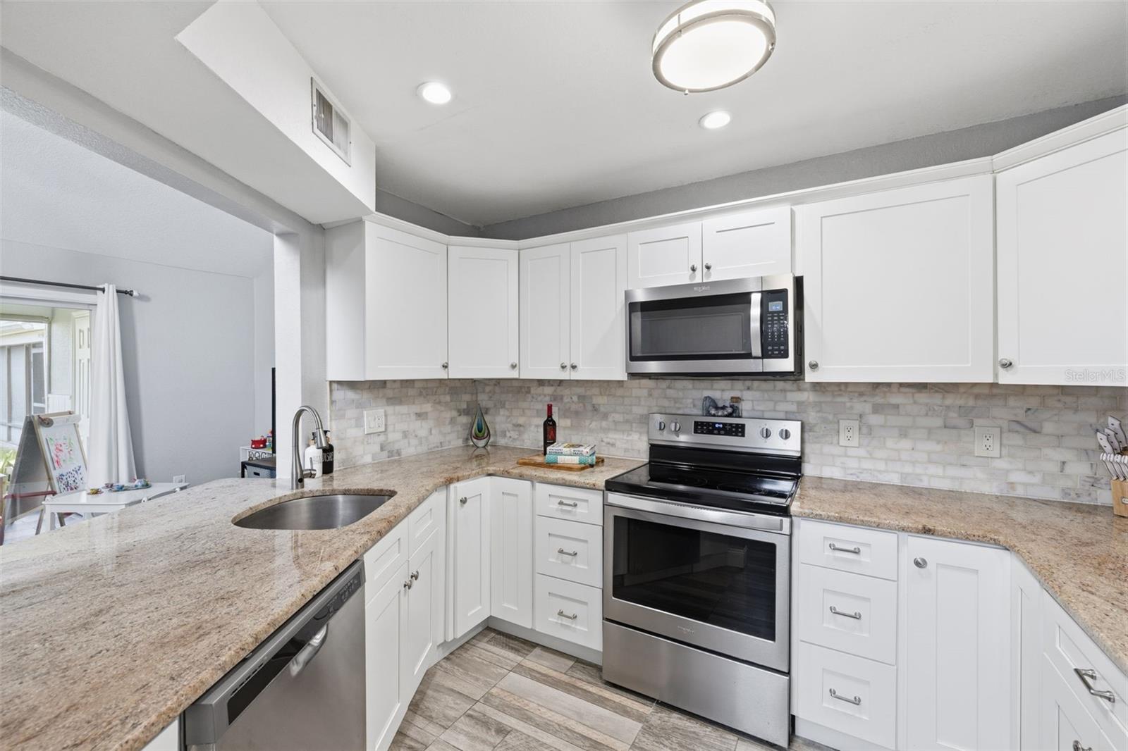 LOCH LOMOND ESTATES CONDO - Residential