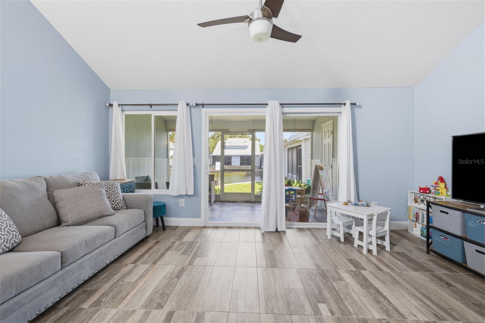 LOCH LOMOND ESTATES CONDO - Residential
