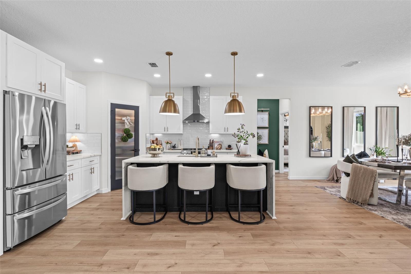 AZALEA CREEK - Residential