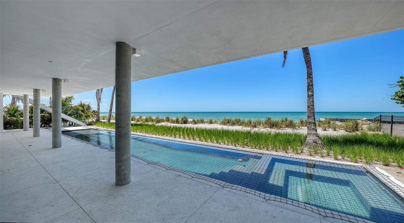 SLEEPY LAGOON - Residential