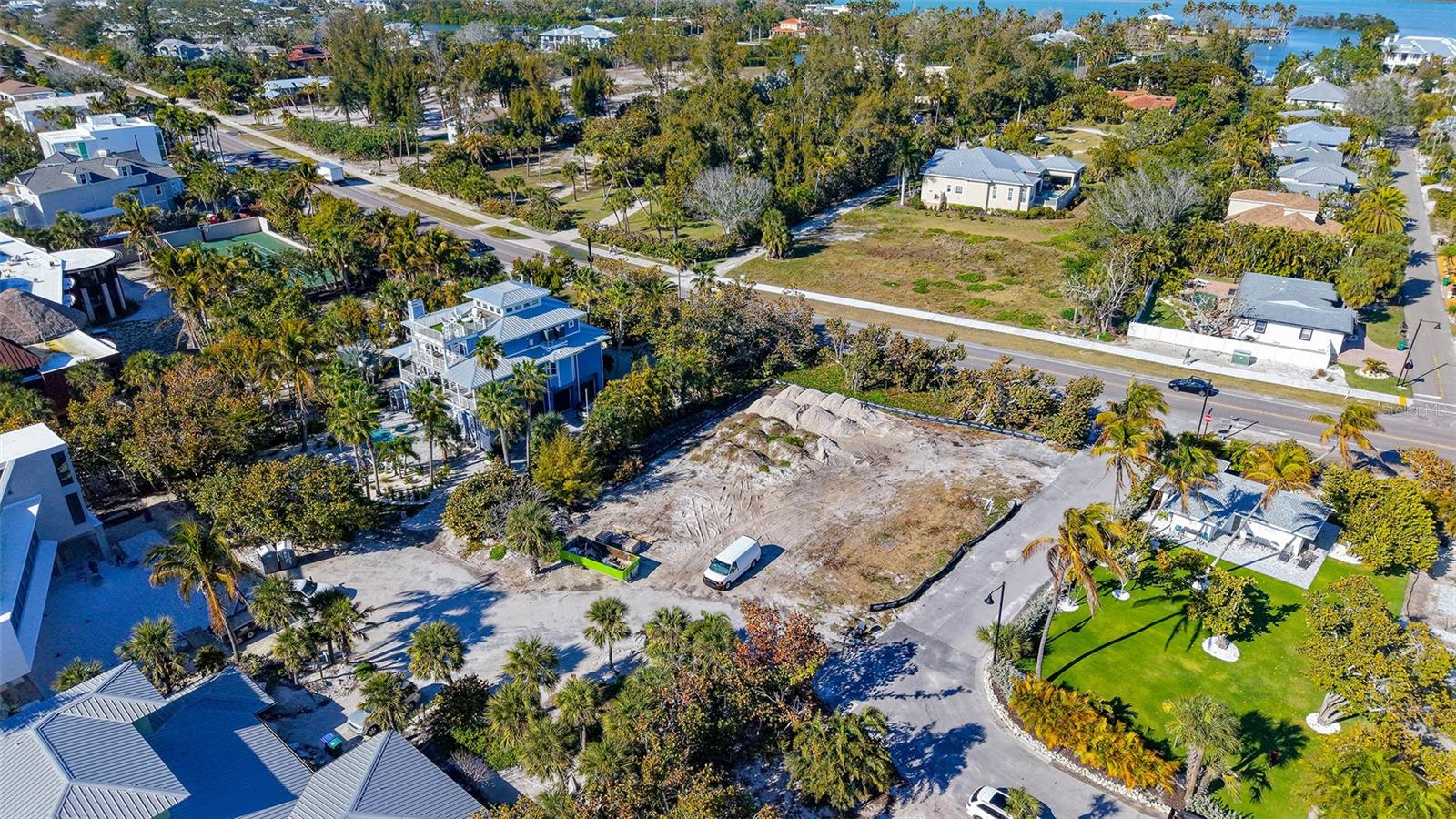 SLEEPY LAGOON - Residential