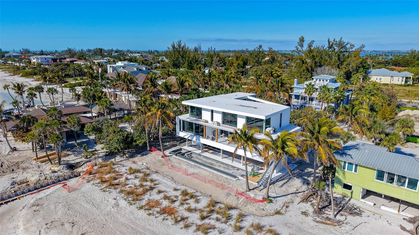 SLEEPY LAGOON - Residential