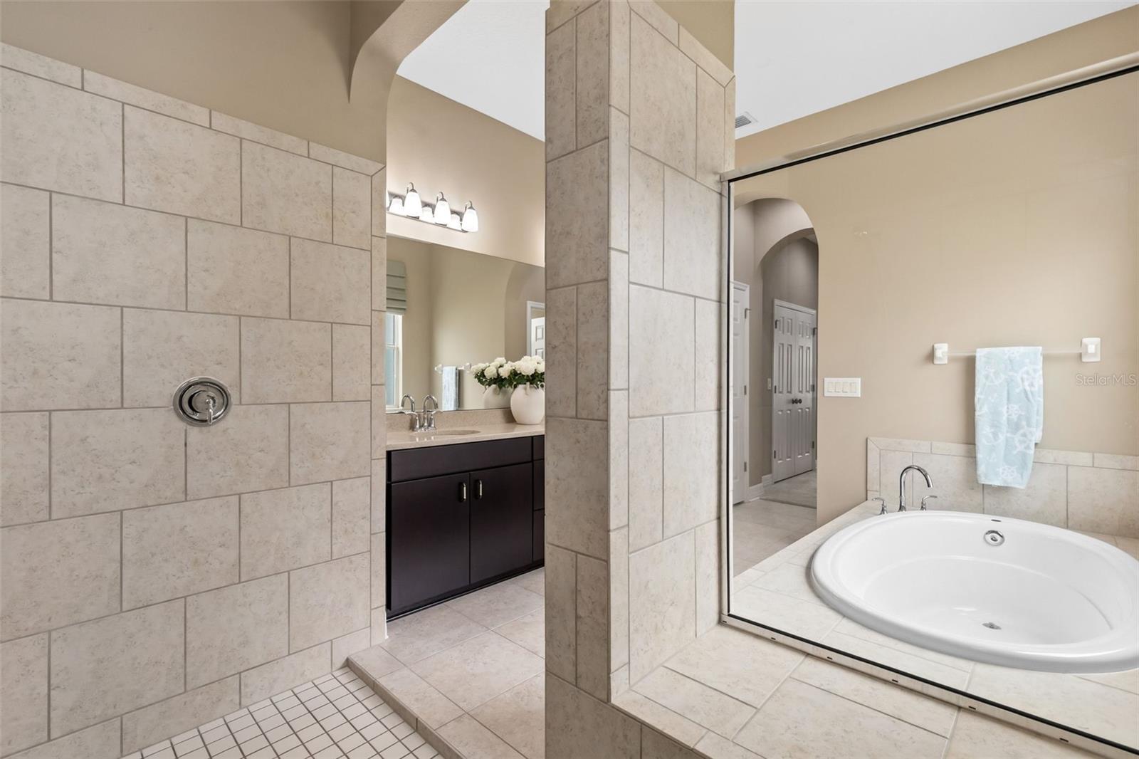 MEADOW POINTE IV PARCEL AA - Residential